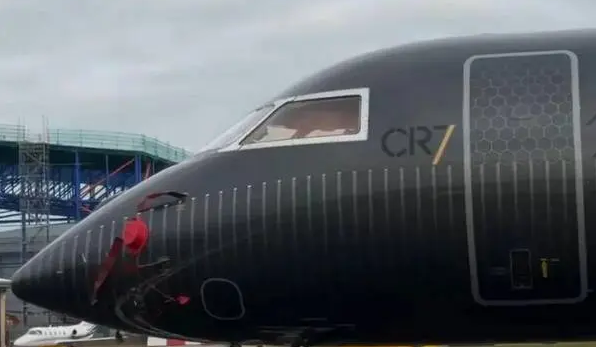 طائرة الأسطورة البرتغالي رونالدو ، فيتو