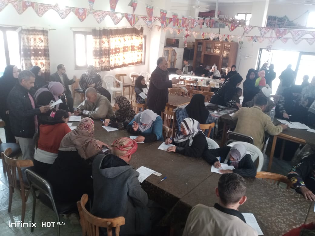 جانب من جهود هيئة تعليم الكبار، فيتو