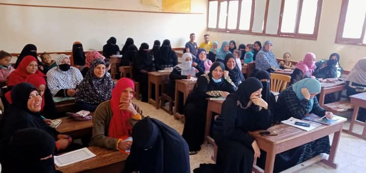 جانب من جهود هيئة تعليم الكبار، فيتو