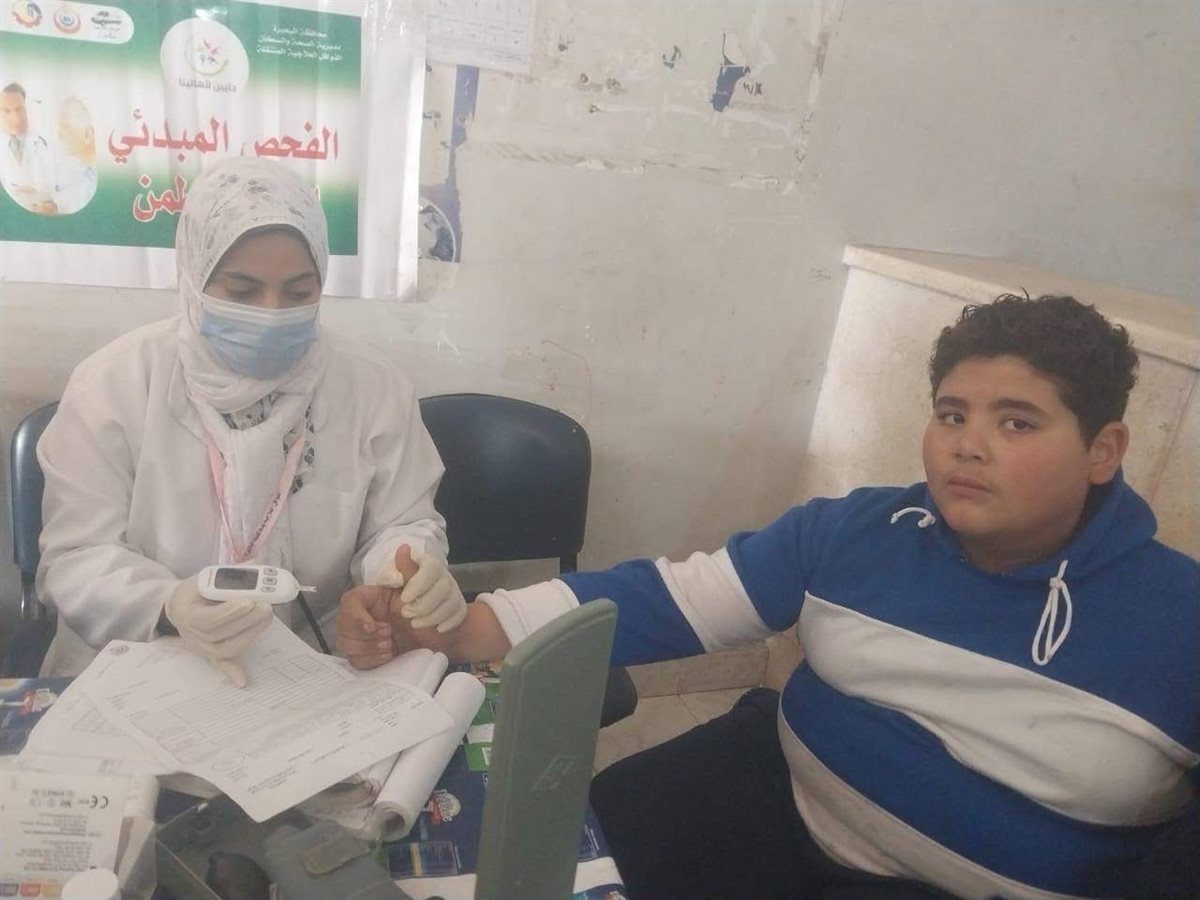 الكشف على 873 مواطنا خلال قافلة طبية مجانية بالبحيرة، فيتو