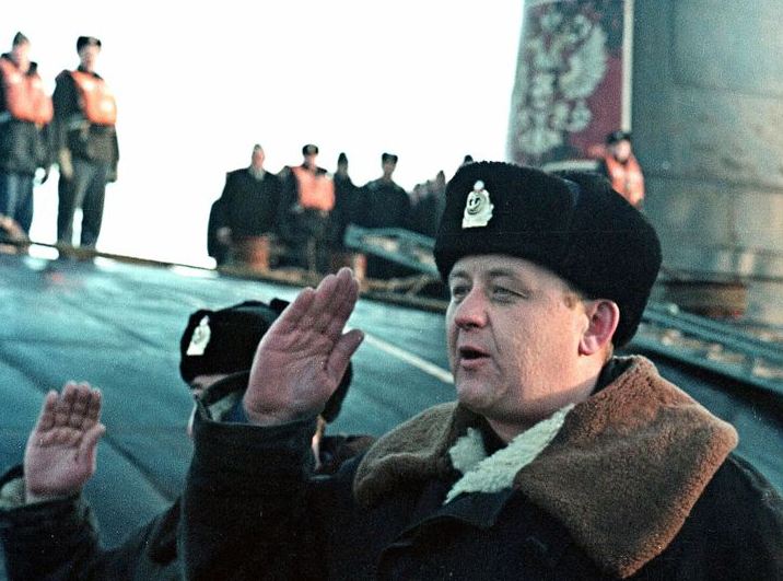 الغواصة كورسك، فيتو