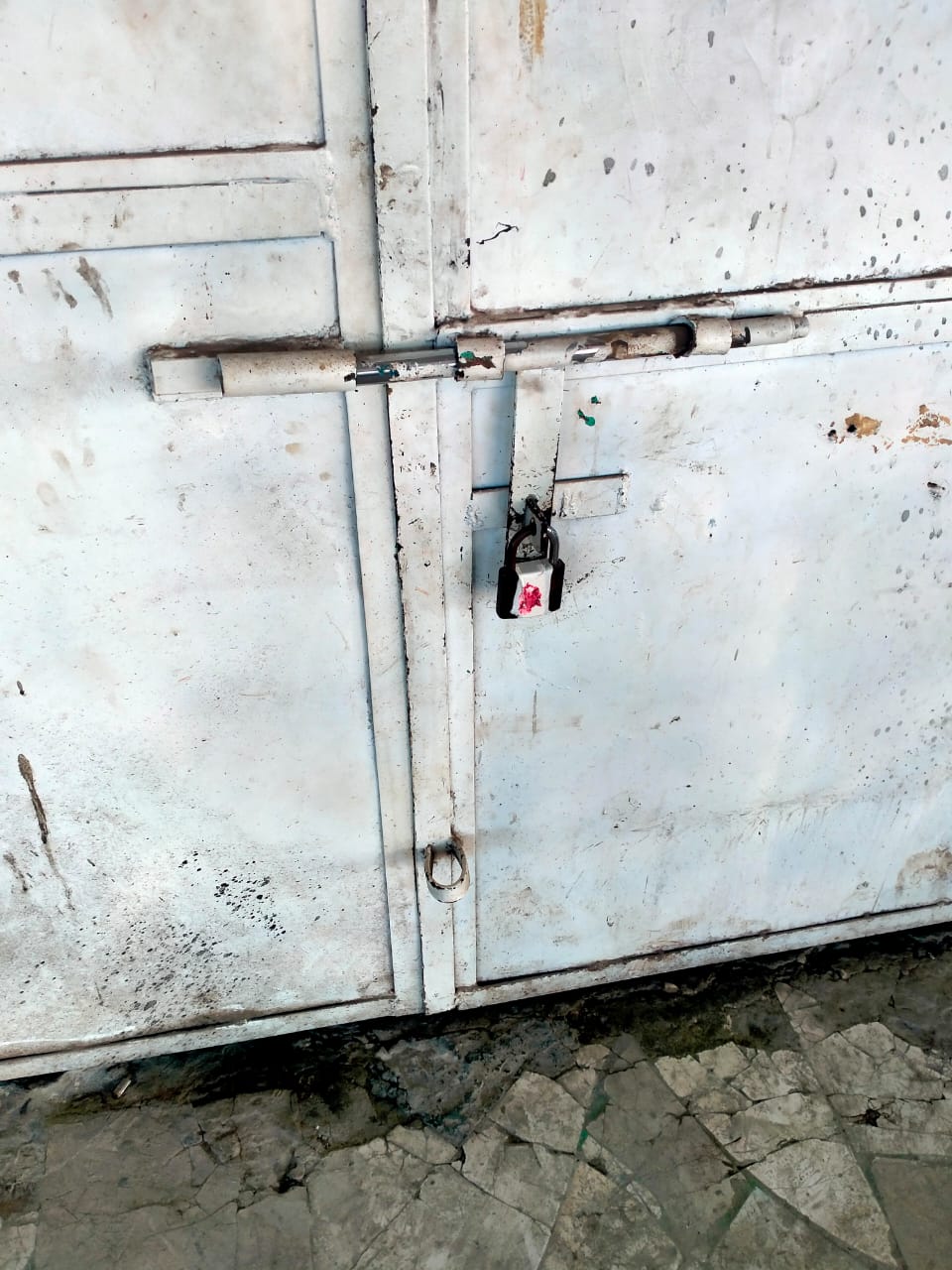 جانب من غلق الورش،فيتو