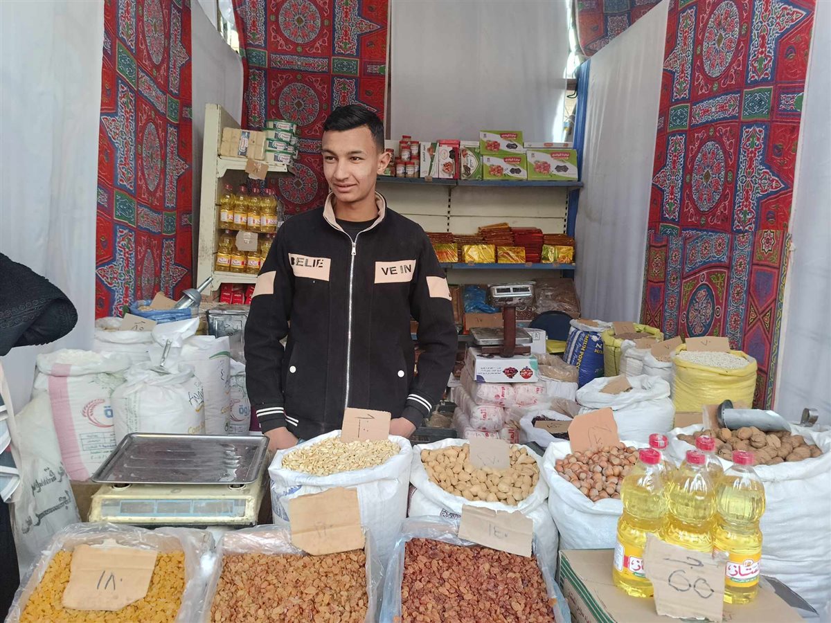 انتشار الباعة في شوارع الزقازيق،فيتو