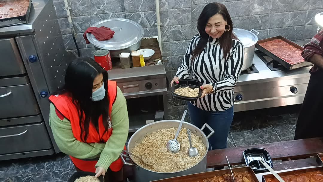 الكنيسه الانجيليه تعد وجبات افطار للمسلمين في رمضان، فيتو