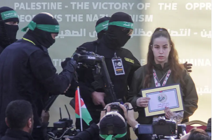 صورة آجام بيرجر عند إطلاق سراحها، فيتو