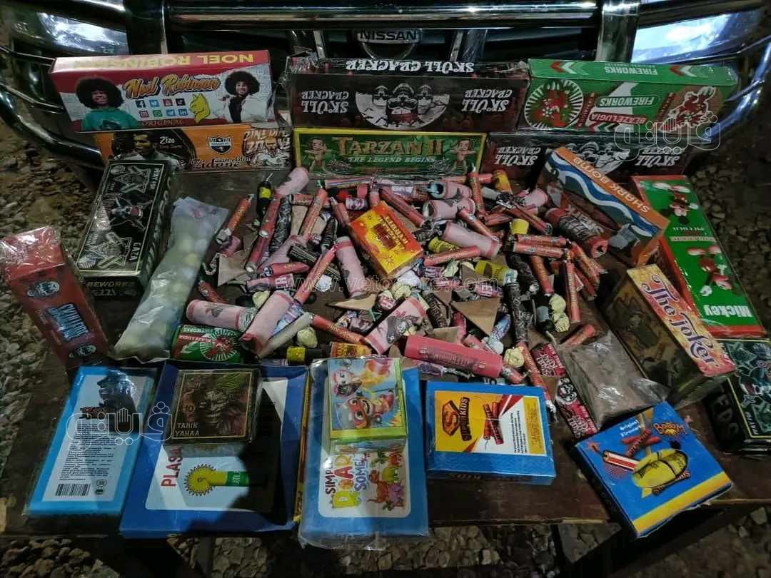 حملات مكثفة على المحال التجارية لضبط أصحابها ممن يقوموا ببيع الألعاب النارية،فيتو5