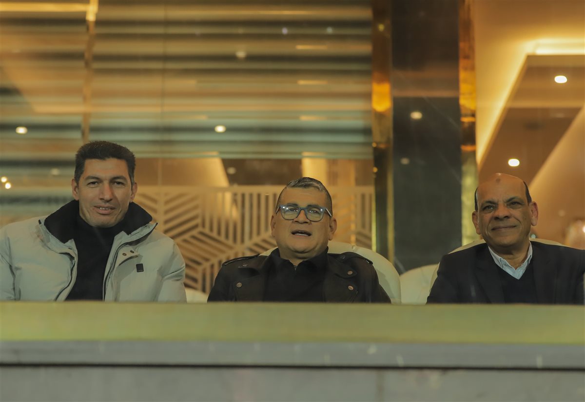 سيد مراد وجهاد جريشة رفقة أوسكار رويز، فيتو