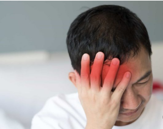 صداع التوتر يسيطر على الرأس بالكامل، فيتو