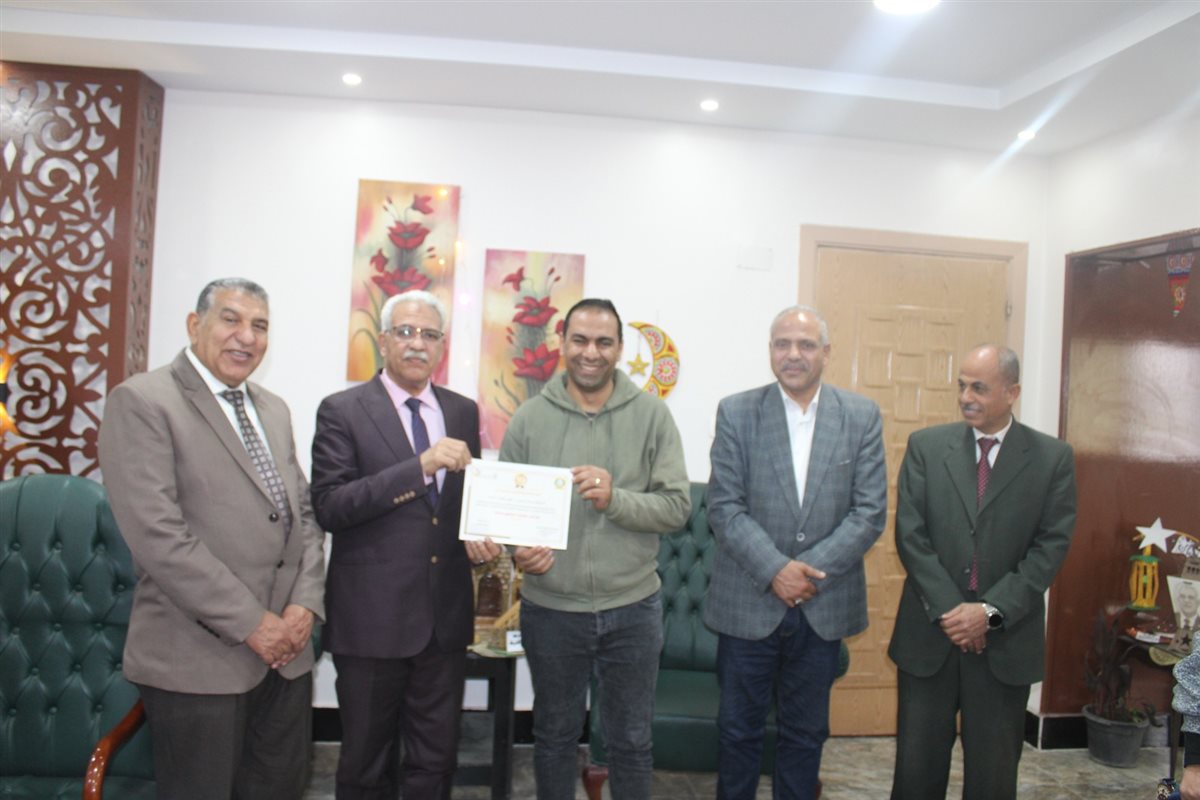 جانب من التكريم، فيتو