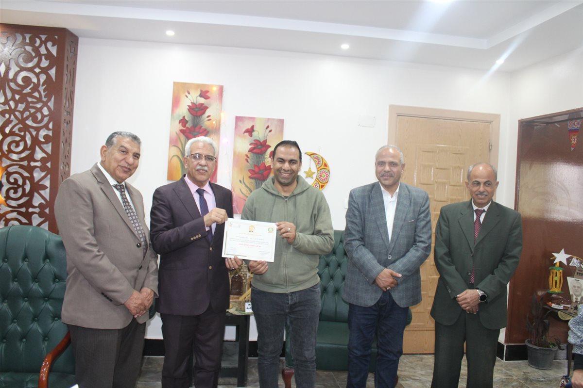 جانب من التكريم، فيتو