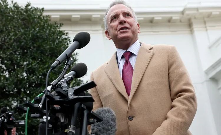 ستيف ويتكوف، فيتو