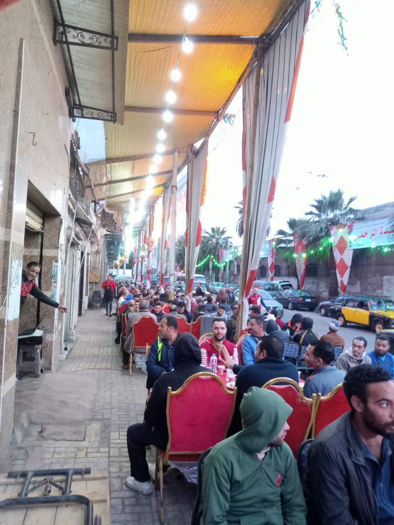 أكبر مائدة رحمن أمام سور ميناء الأسكندرية، فيتو