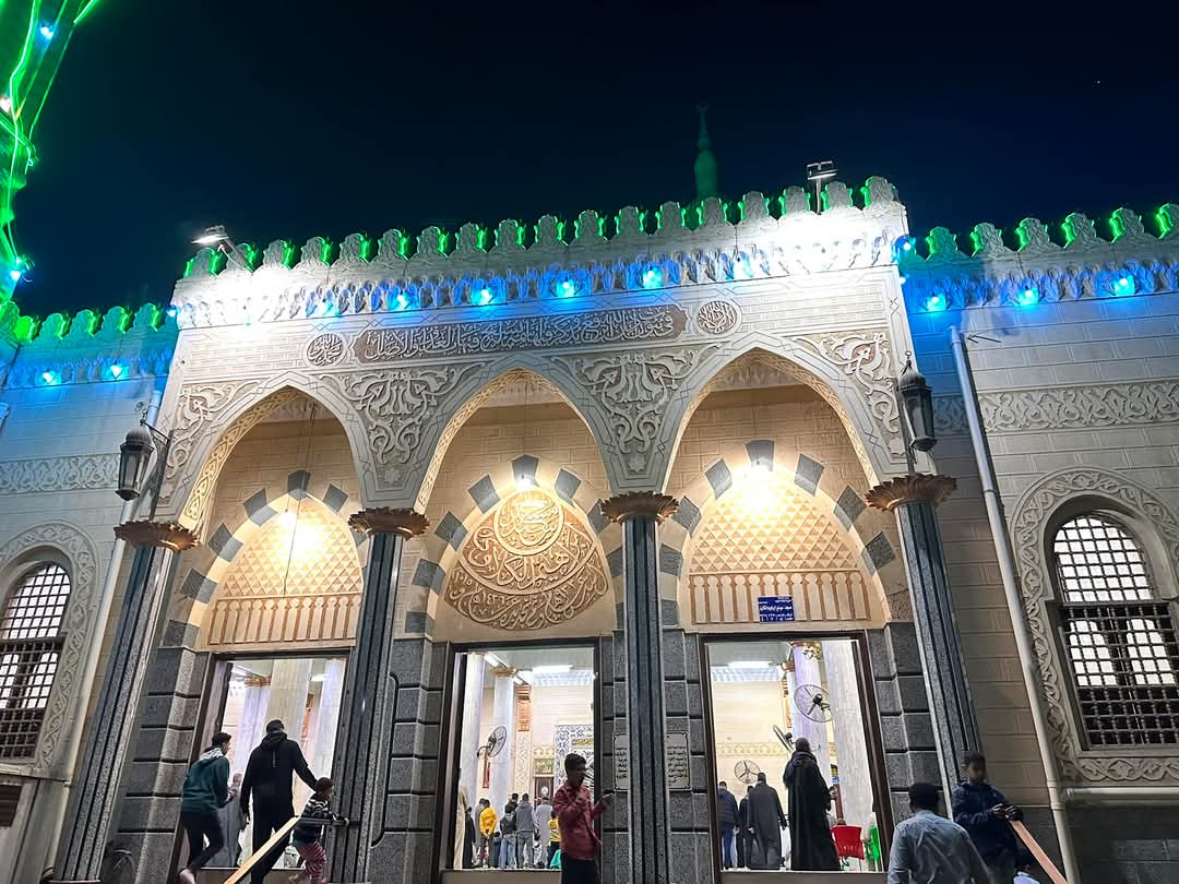 بسبب الألعاب النارية، تعيين خفراء نظاميين أمام مسجد