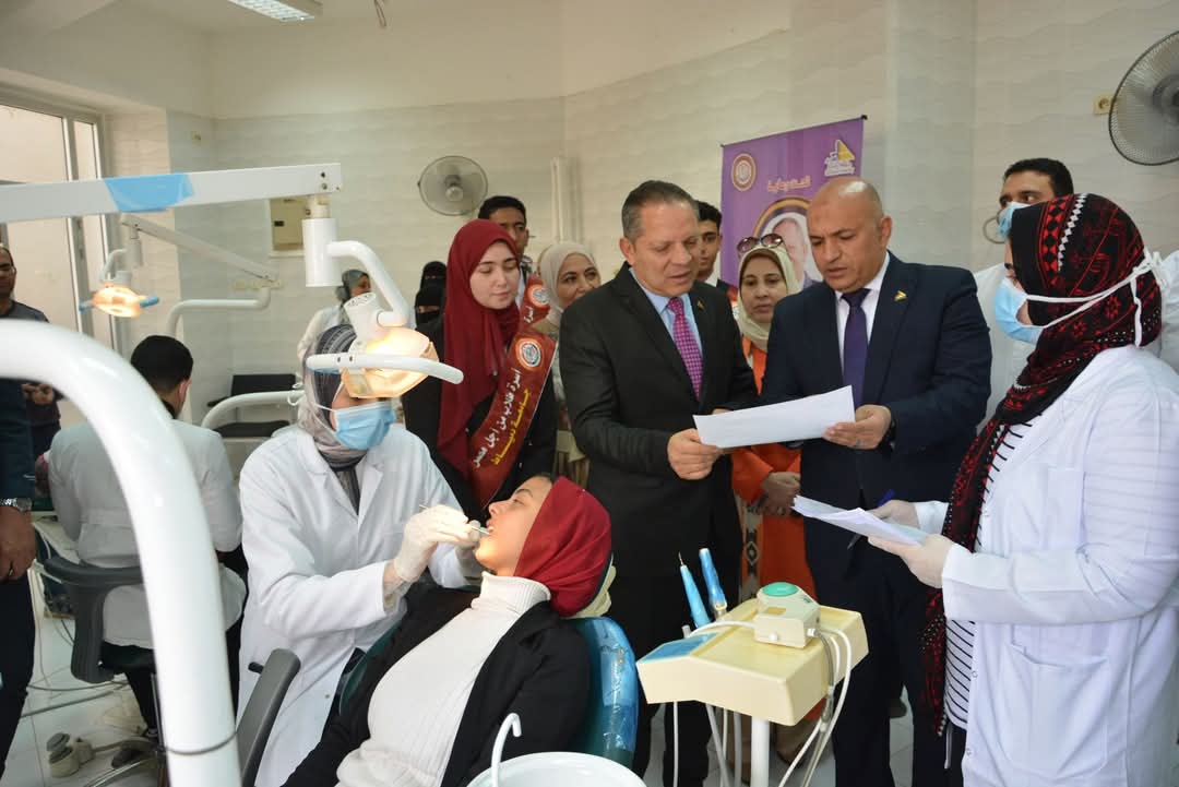 رئيس جامعة دمياط يدشن مبادرة