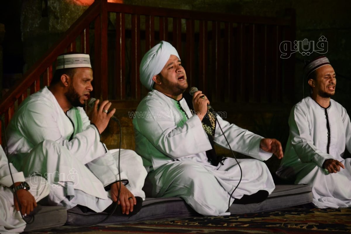 روحانيات مجلس الصلاة على النبى تسيطر على قلوب جمهور قبة الغورى في ليالي رمضان (6)