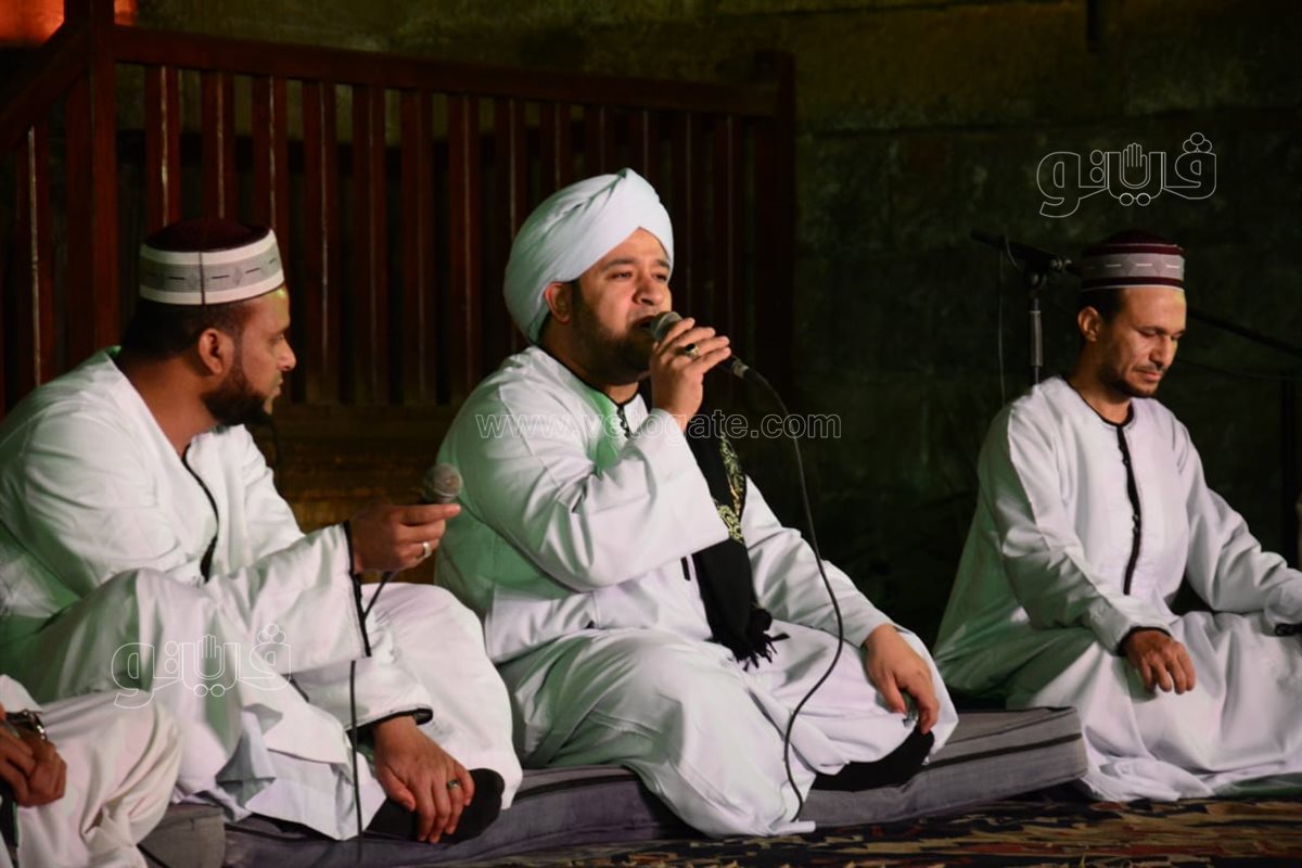 روحانيات مجلس الصلاة على النبى تسيطر على قلوب جمهور قبة الغورى في ليالي رمضان (9)