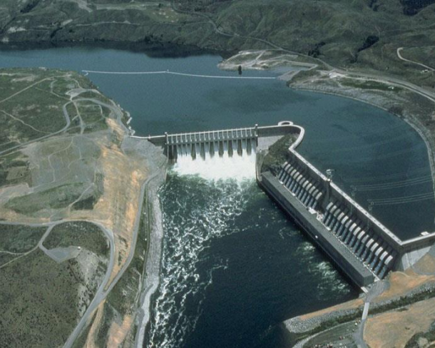 خطورة المياه الزائدة على سد النهضة والسرج، فيتو