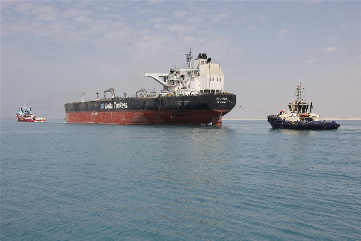 ناقلة البترول خلال عملية قطرها، فيتو