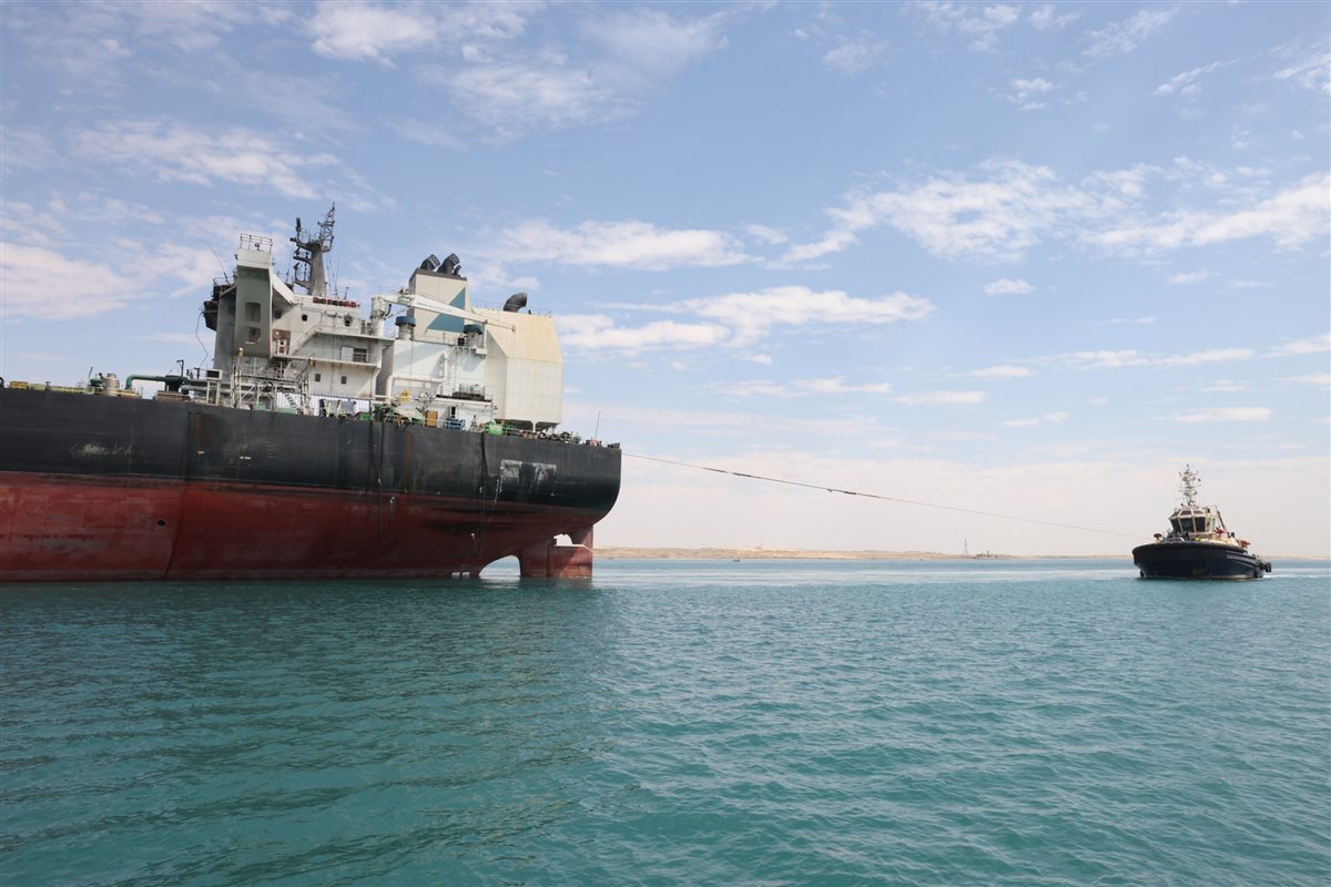 ناقلة البترول خلال عملية قطرها، فيتو