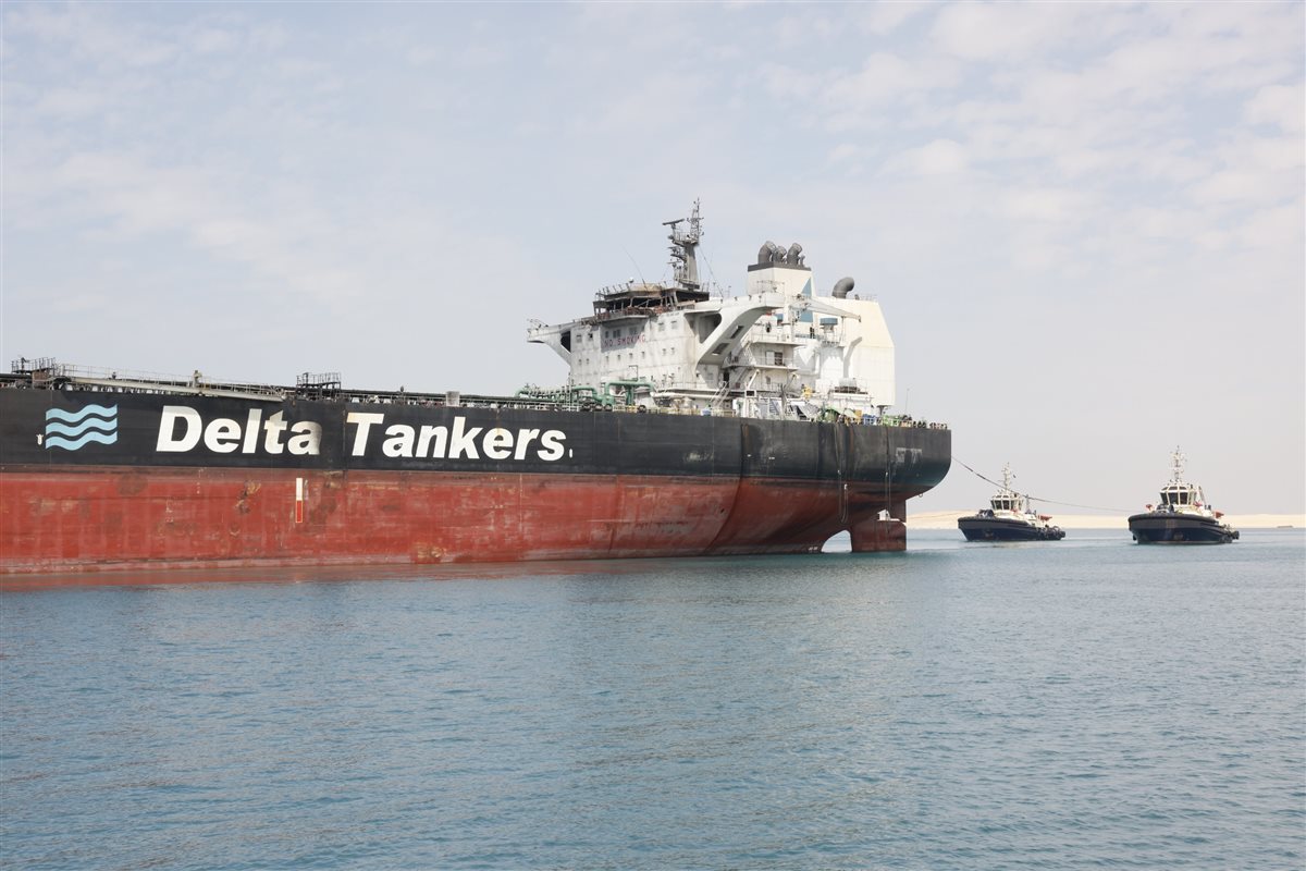 ناقلة البترول خلال عملية قطرها، فيتو