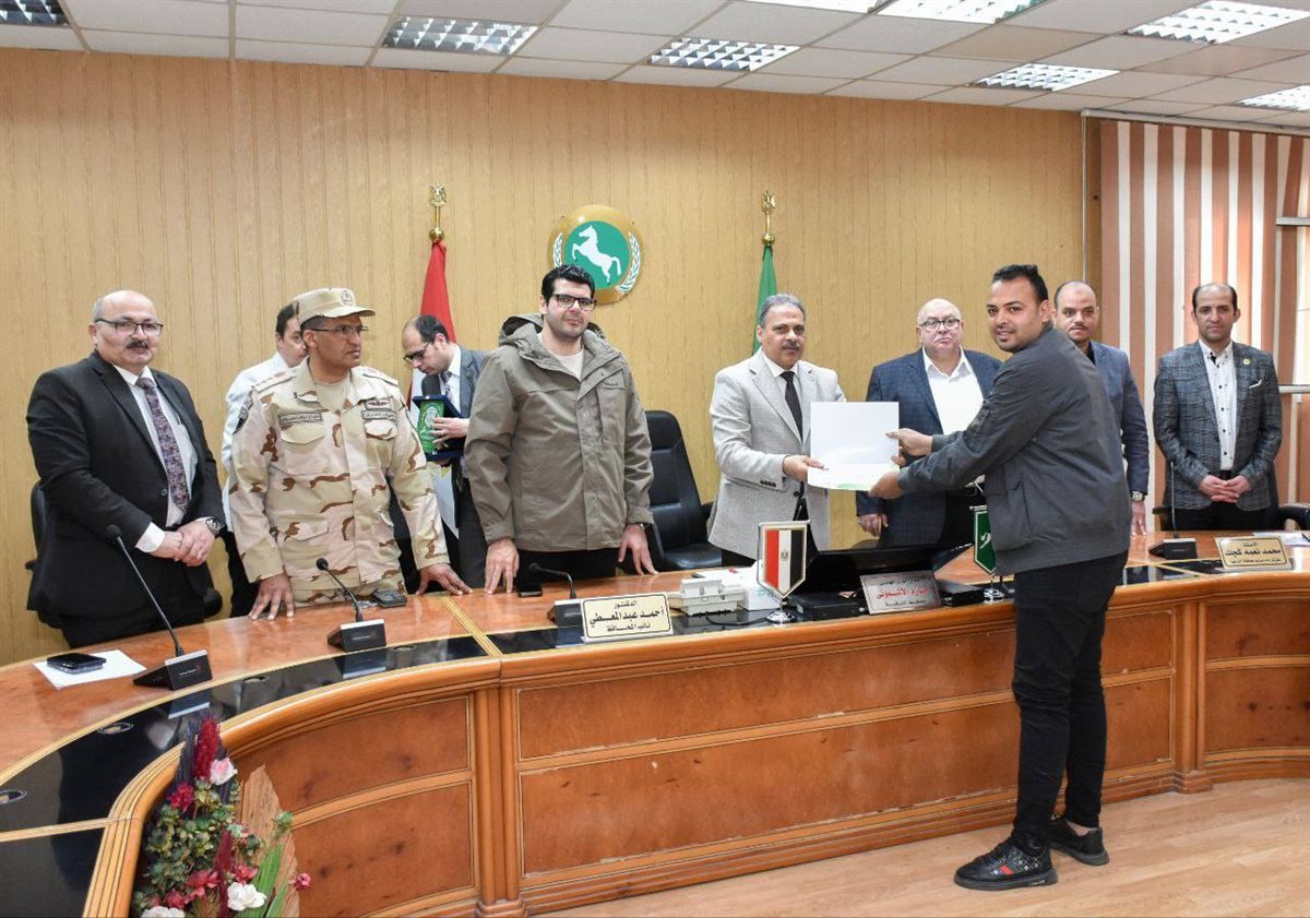 تكريم المحافظ لهوكى الشرقية -فيتو