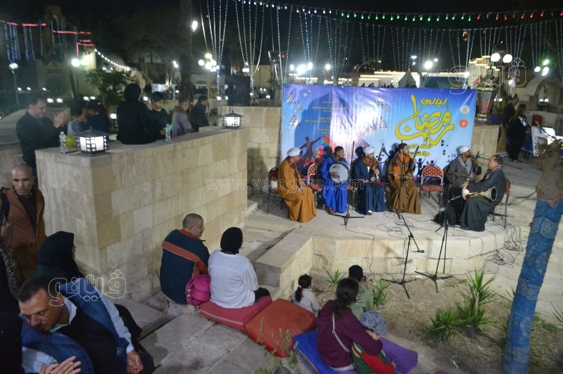 بالتنورة والأزياء الفلكلورية، القومي لثقافة الطفل يفتتح ليالي رمضان بالسيدة زينب (29)