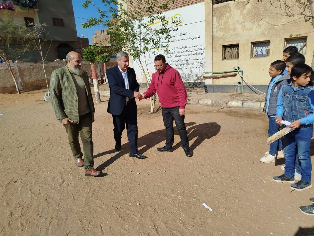 رمضان يواصل جولاته لمتابعة مدارس الشرقية -فيتو