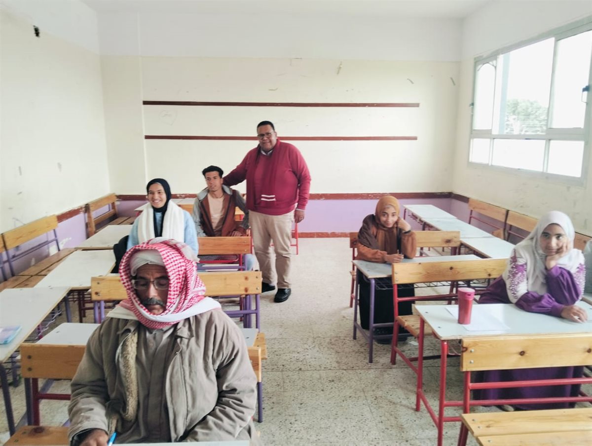 جانب من امتحانات فصول محو الأمية،فيتو