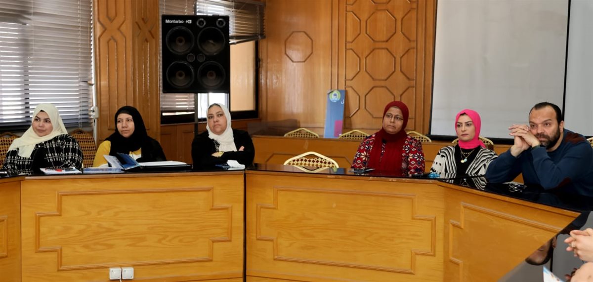 جانب من فعاليات الندوة، فيتو