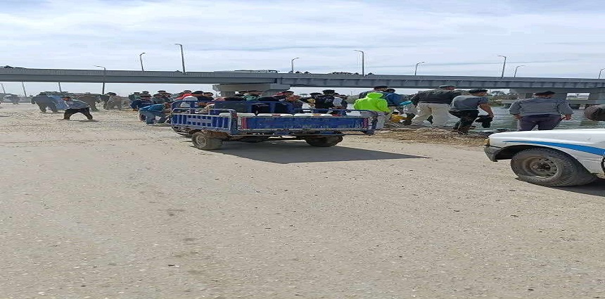 انقلاب أتوبيس في ترعة بالشرقية وإصابة عدد من الموظفين،فيتو1