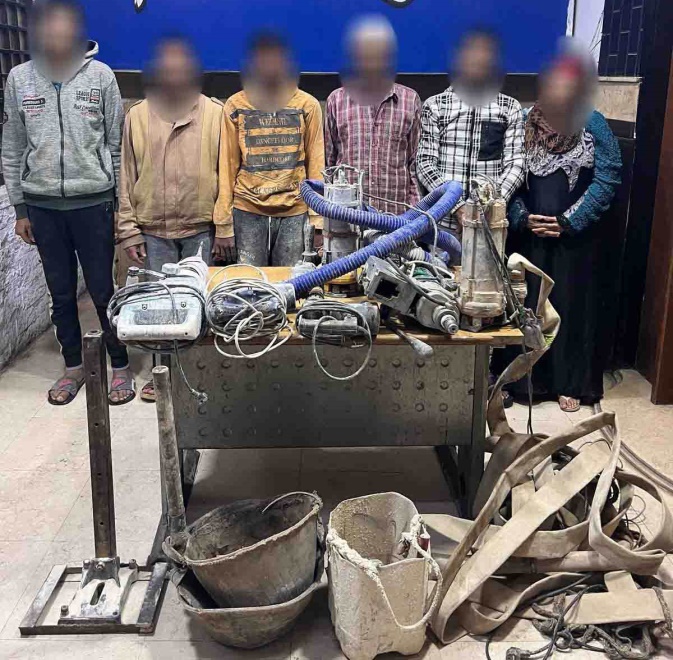 حلم الثراء ينتهى خلف القضبان.. ضبط 6 أشخاص أثناء التنقيب عن الآثار بمنطقة دار السلام