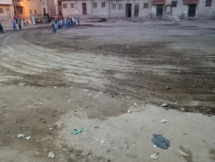 تنظيف ملعب الدورة الرمضاتية بقرية منشأة الامراء ببني سويف 