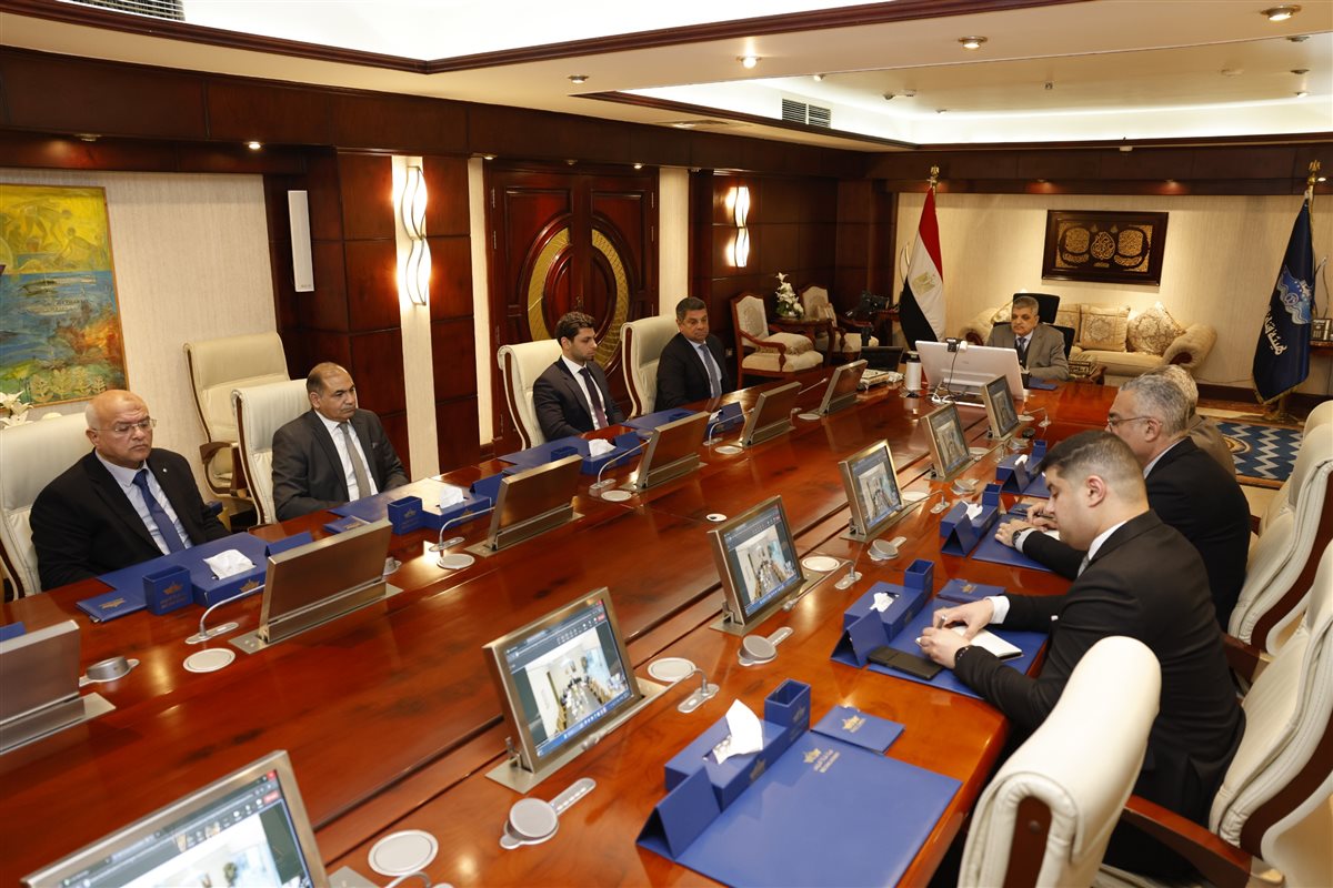 جانب من الاجتماع، فيتو