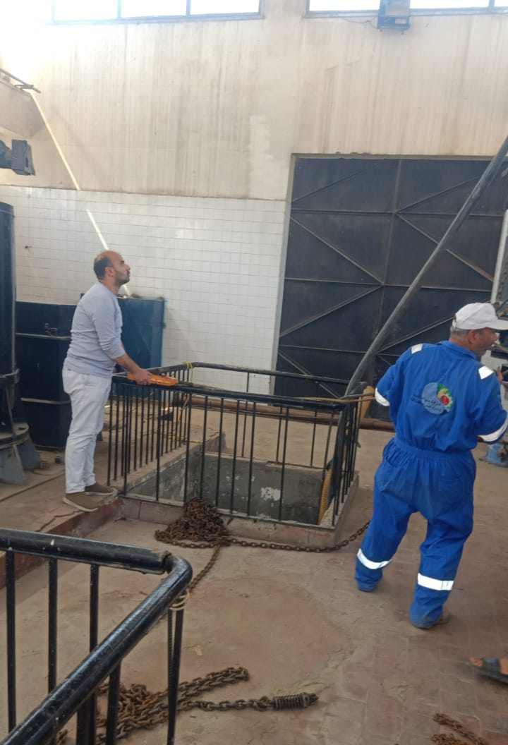 جانب من أعمال الصيانة،فيتو