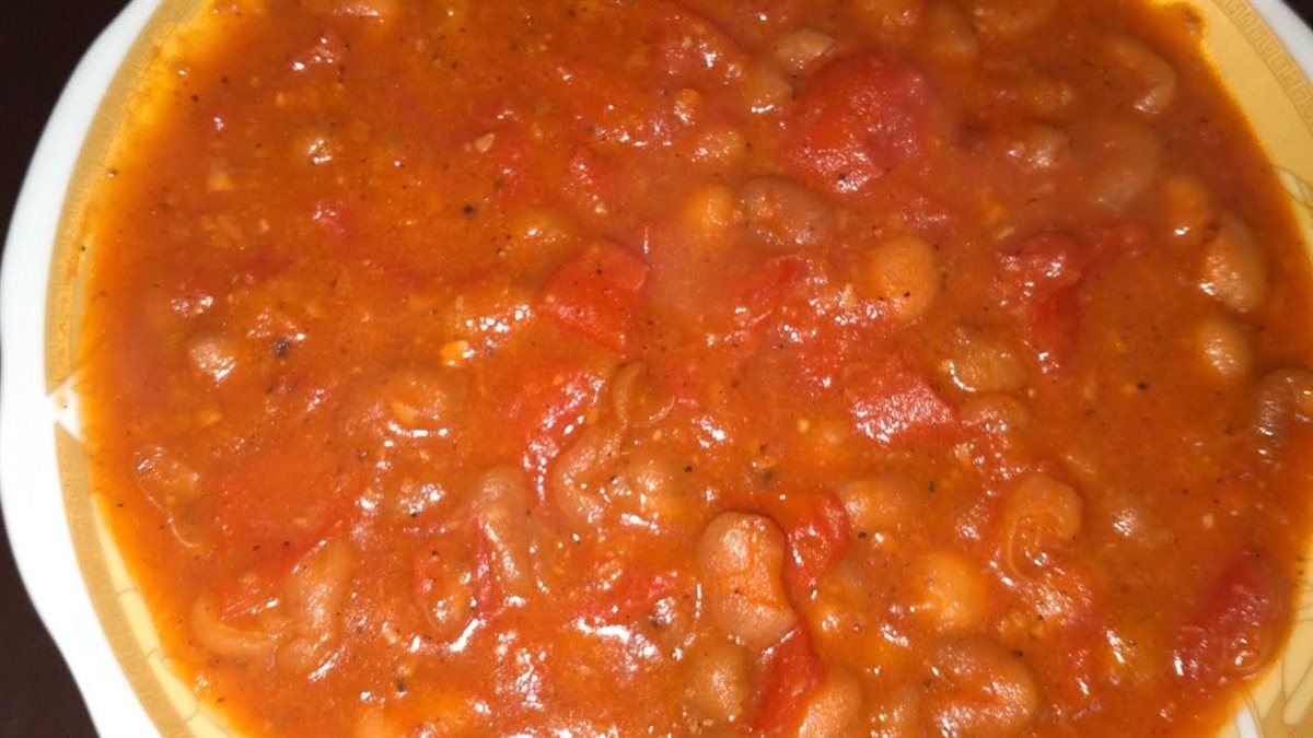 الفول بالطماطم