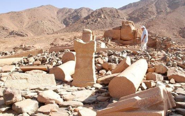 حجر السماق الامبراطوري في مصر، فيتو