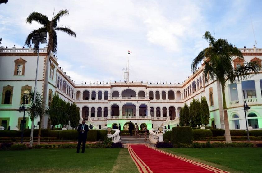 القصر الجمهوري فى الخرطوم، فيتو