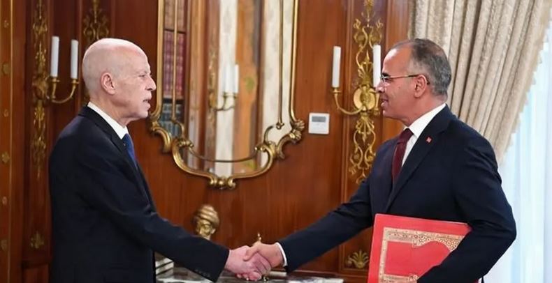 قيس سعيد ورئيس الحكومة المقال