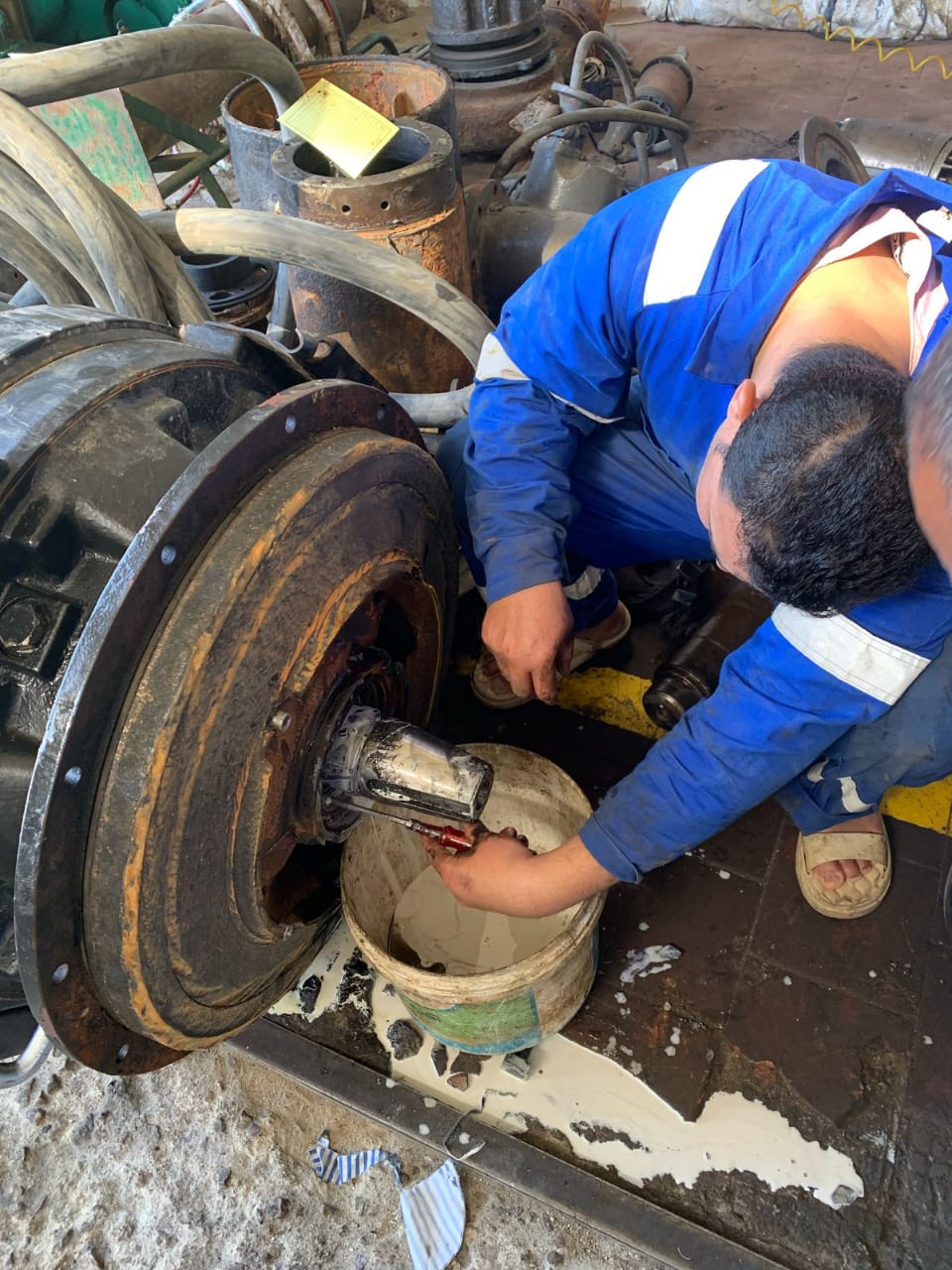 جانب من أعمال الصيانة،فيتو 