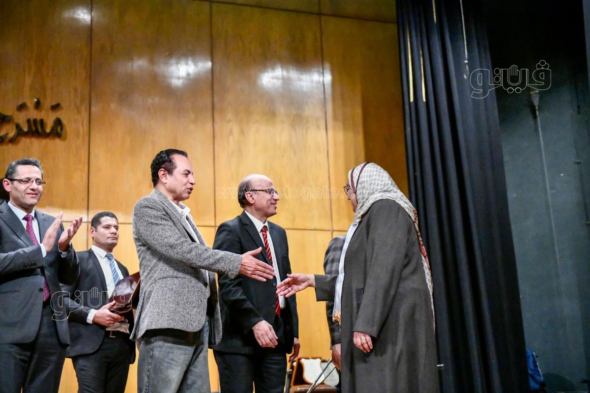 لجنة المرأة بالصحفيين تكرم الزميلة أماني عبده أمًا مثالية (1)