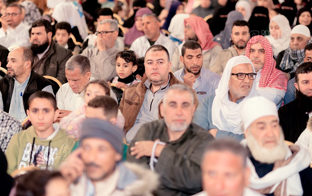 جانب من  احتفالية تكريم حفظة القرآن الكريم بالقرية العاشرة مدرسة، فيتو