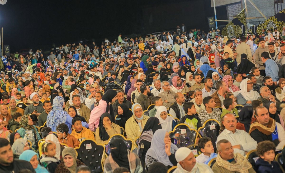 جانب من  احتفالية تكريم حفظة القرآن الكريم بالقرية العاشرة مدرسة، فيتو