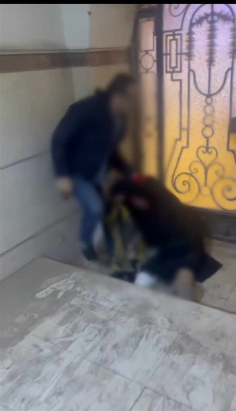   التعدي على سيدة مسنة داخل مدخل عقار بالزقازيق،فيتو