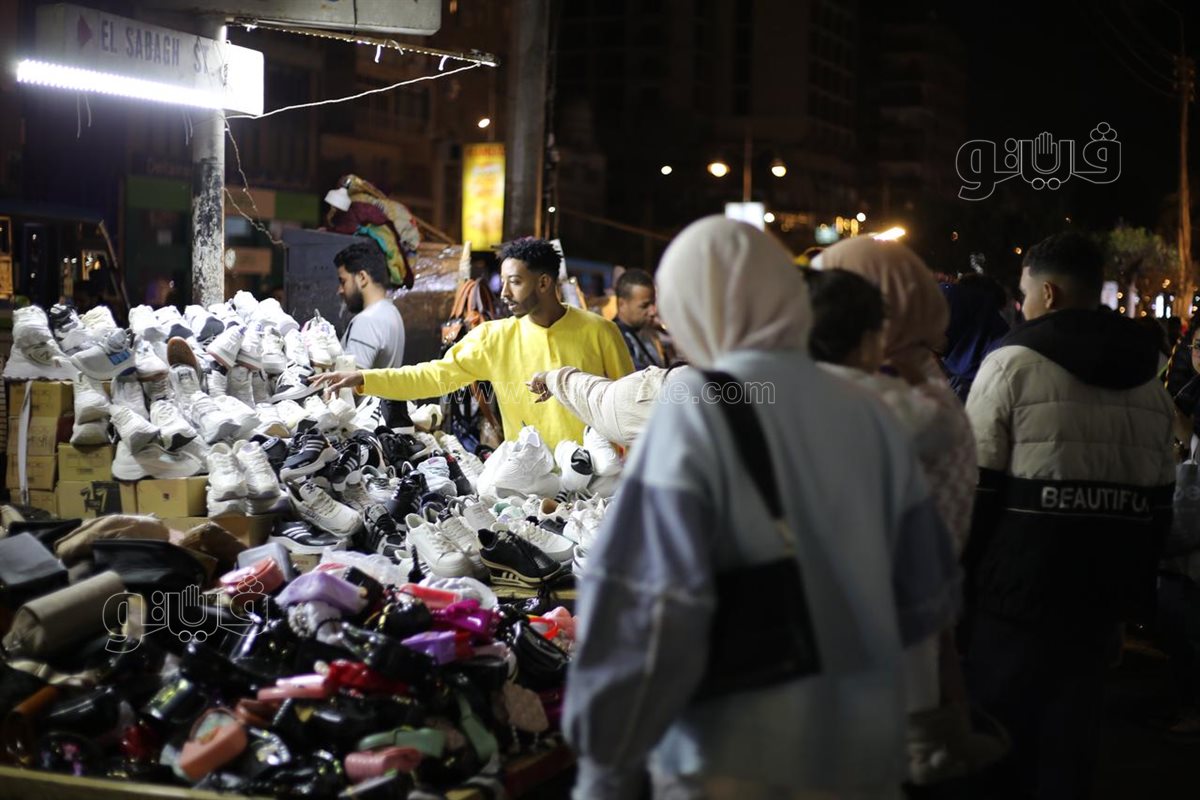 إقبال على محلات ألعاب الأطفال في حدائق المعادي بليلة عيد الفطر (5)