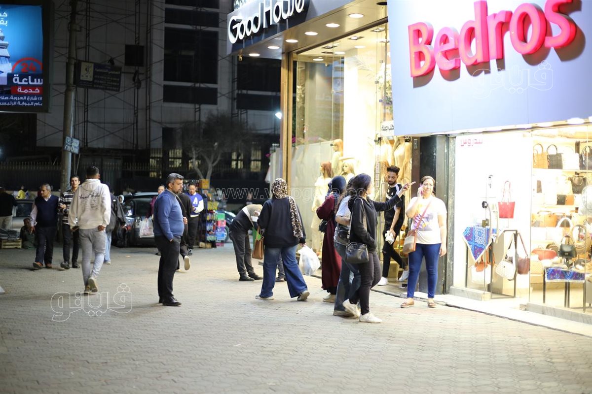 إقبال على محلات ألعاب الأطفال في حدائق المعادي بليلة عيد الفطر (7)