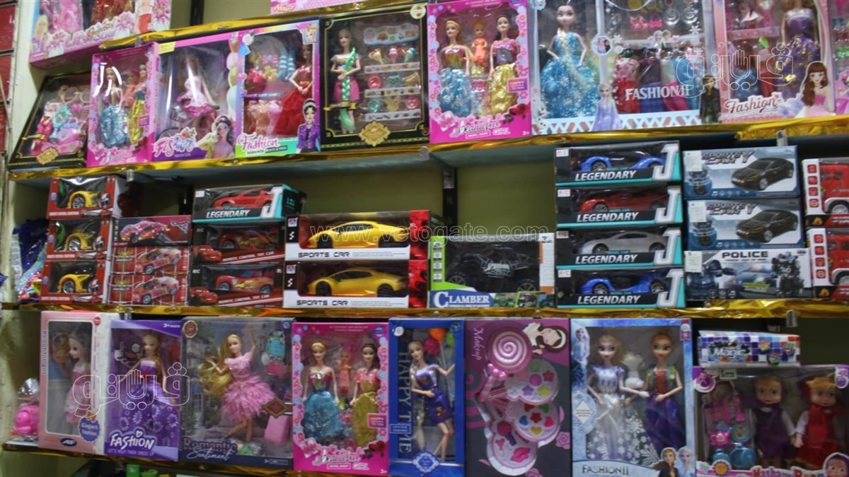 إقبال على محلات ألعاب الأطفال في حدائق المعادي بليلة عيد الفطر (8)