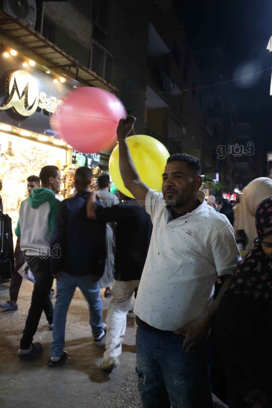 إقبال على محلات ألعاب الأطفال في حدائق المعادي بليلة عيد الفطر (14)