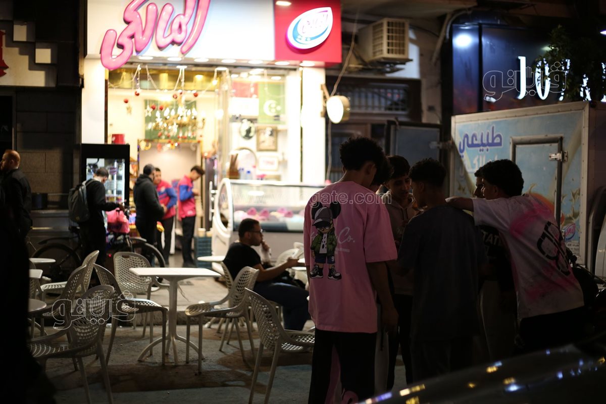 إقبال على محلات ألعاب الأطفال في حدائق المعادي بليلة عيد الفطر (19)