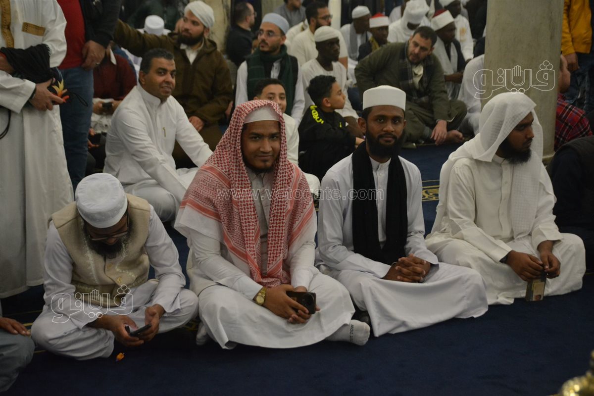 صلاة للفجر وتكبيرات العيد من الأزهر (2)