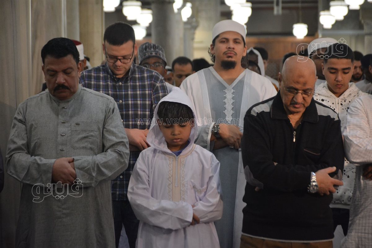 صلاة للفجر وتكبيرات العيد من الأزهر (3)